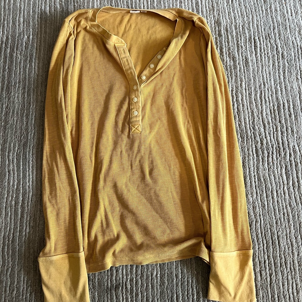 GAP Women's Long-Sleeve Henley in Mustard